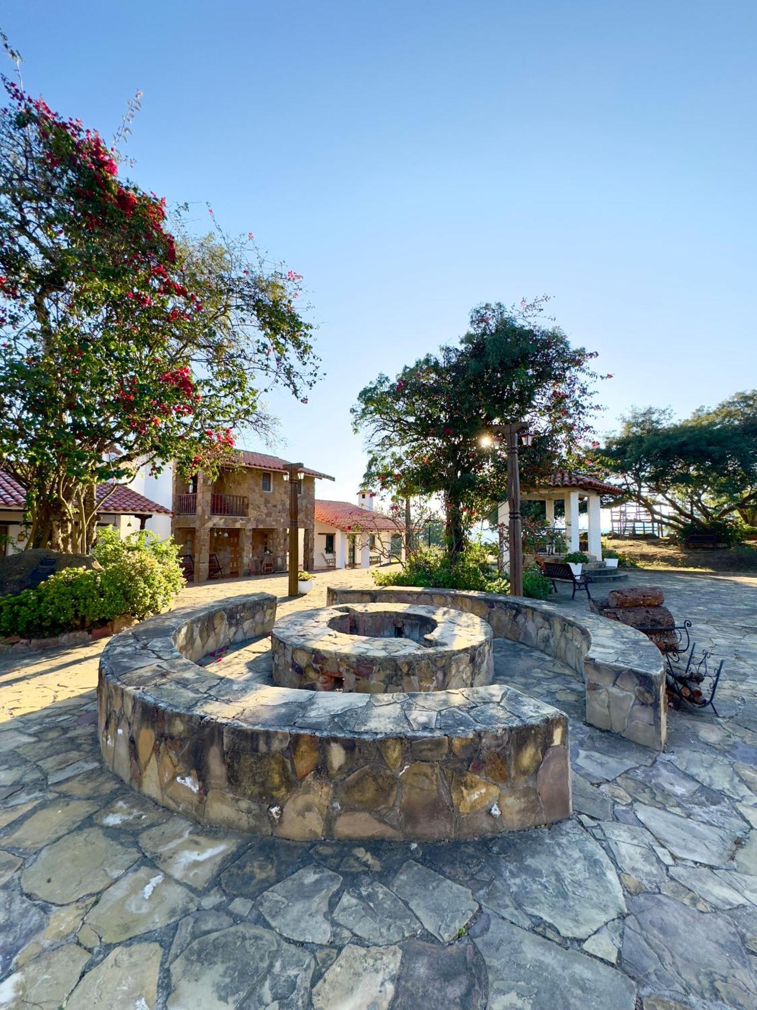 El Pueblito Hotel Boutique Samaipata Ngoại thất bức ảnh